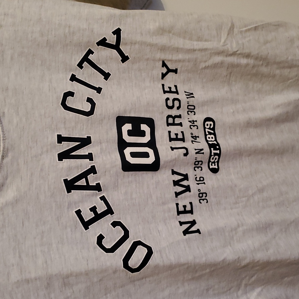 Ocean City New Jersey Graphic T-Shirt Size S Adult Small Gray Black